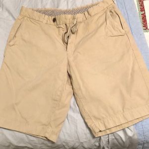 Brooks brothers tan Bermuda shorts size 35